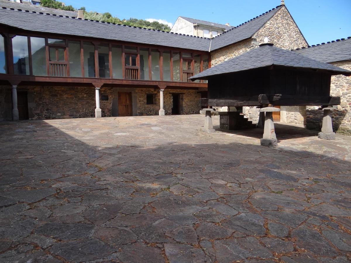 Albergue Francisco Giner De Los Rios Villablino Εξωτερικό φωτογραφία